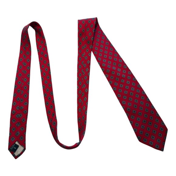 Vintage Reserved Stock 100% Silk Red Tie with Diamond Pattern - Picture 2 of 7
